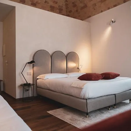 Palazzo Fontana E *